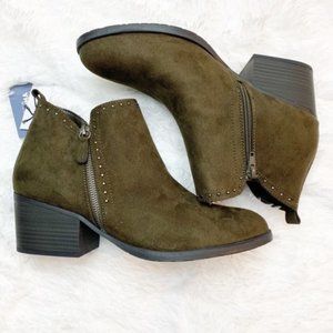 NEW! Sonoma Goods For Life® Stone Women's Ankle Boots 10